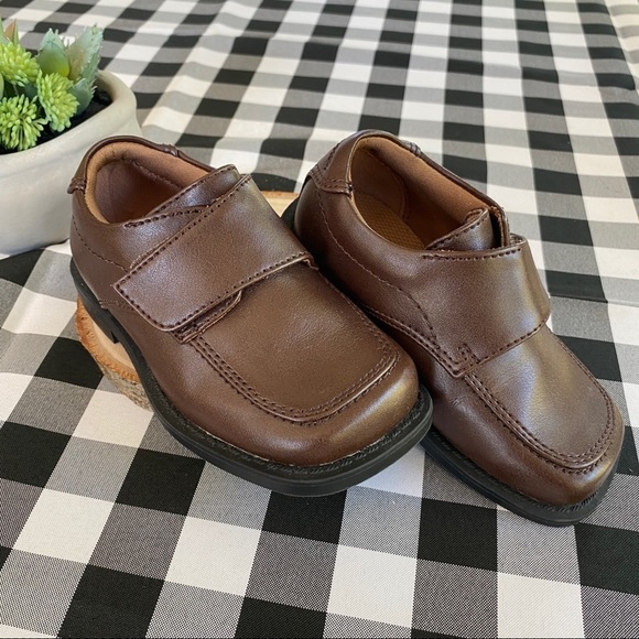 Smartfit Brown Velcro Dress Shoes - Picture 2 of 7